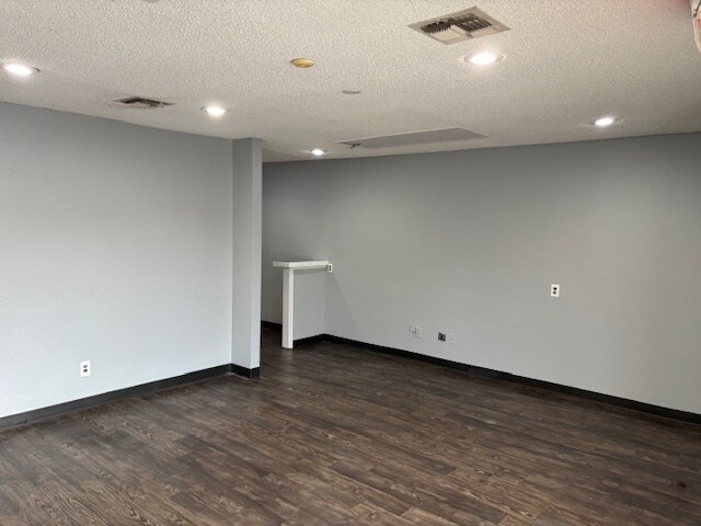 More Photos Of 400 Chisholm Valley Dr, Round Rock Unknown For Lease