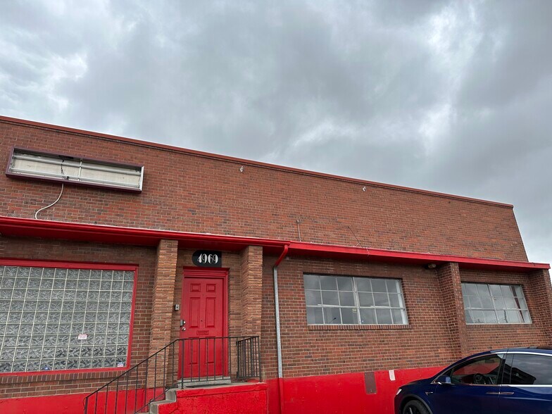 More Photos Of 4959 Colorado Blvd, Denver Warehouse For Lease