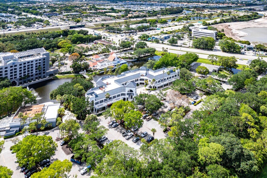 More Photos Of 7820-7860 Glades Rd, Boca Raton Office For Lease