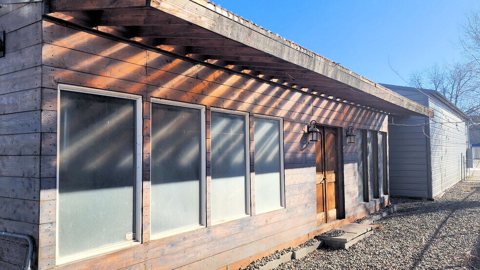 More Photos Of 2107 E Mead Ave, Yakima Manufacturing For Sale