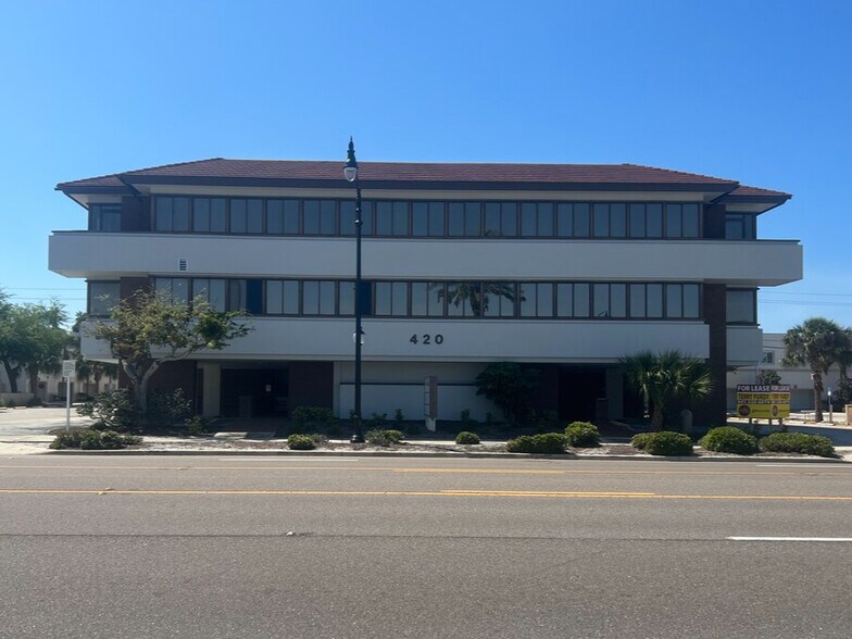 More Photos Of 420 Tamiami Trl S, Venice Medical For Sale