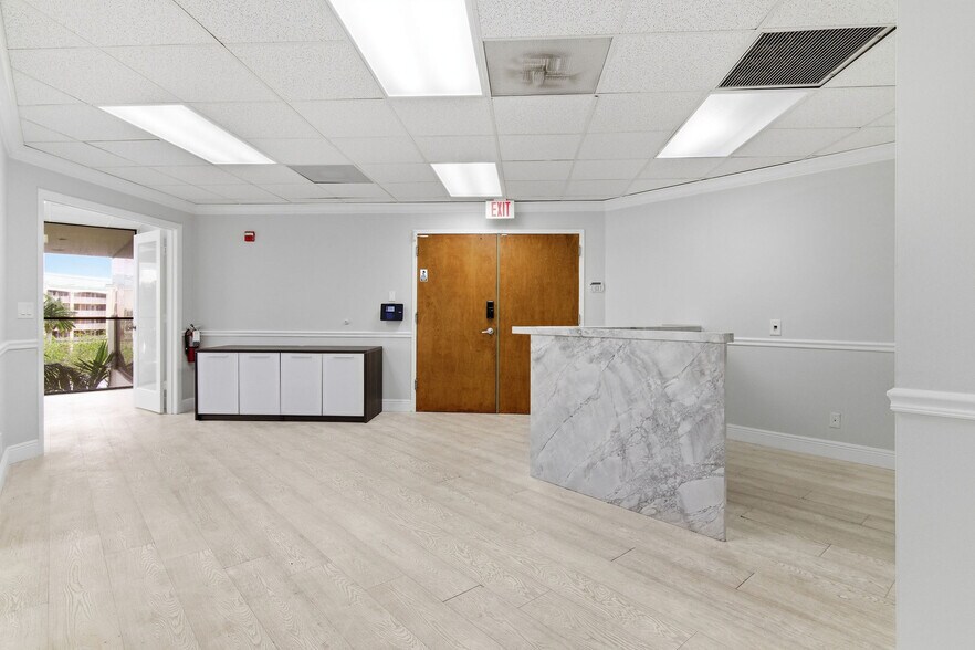 More Photos Of 1640 W Oakland Park Blvd, Fort Lauderdale Office For Sale