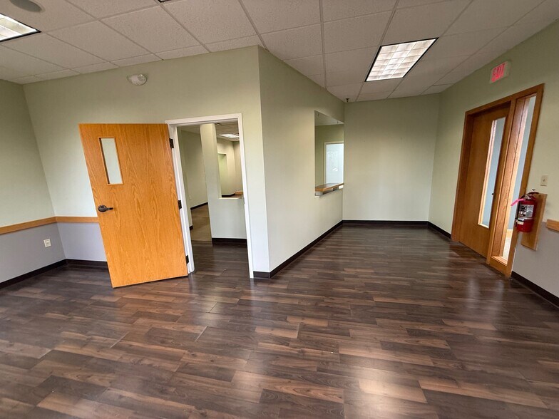 More Photos Of 100 Foden Rd, South Portland Medical For Lease