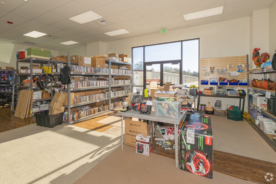 More Photos Of 4395 Business Dr, Cameron Park Self Storage For Sale