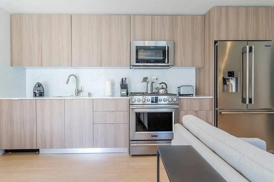 More Photos Of 1446-1448 Yale St, Santa Monica Apartments For Sale