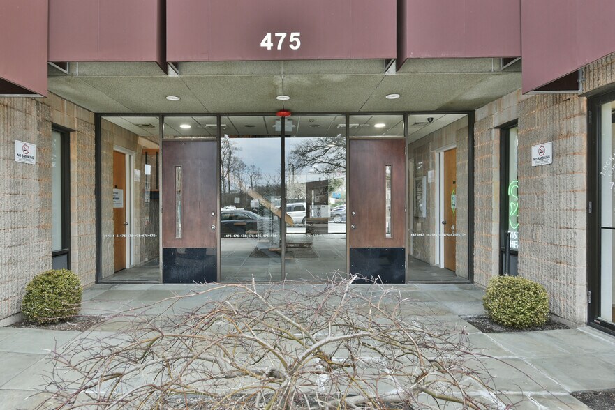 More Photos Of 475 Main St, Farmingdale Medical For Sale