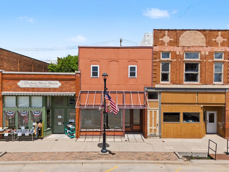 Primary Photo Of 726 12th St, Belle Plaine Specialty For Sale