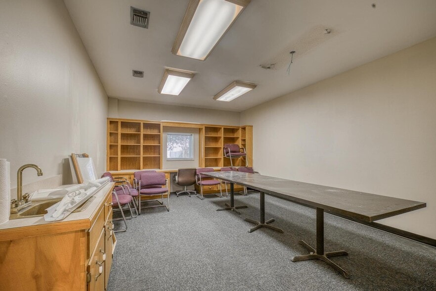 More Photos Of 1014 Creighton Rd, Pensacola Flex For Lease