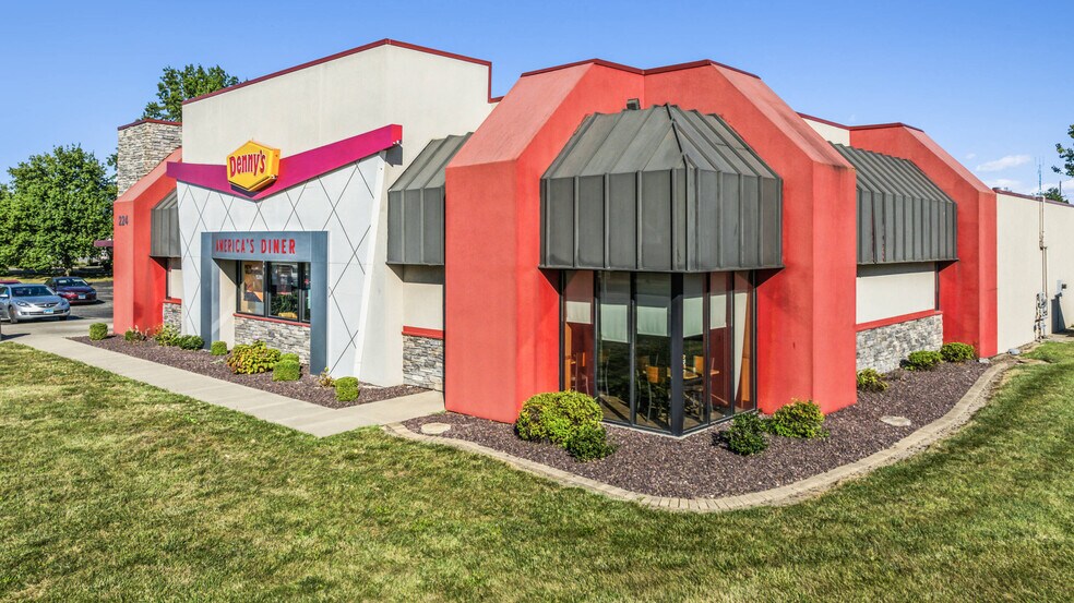 More Photos Of 224 E Richmond Ave, Mattoon General Retail For Sale