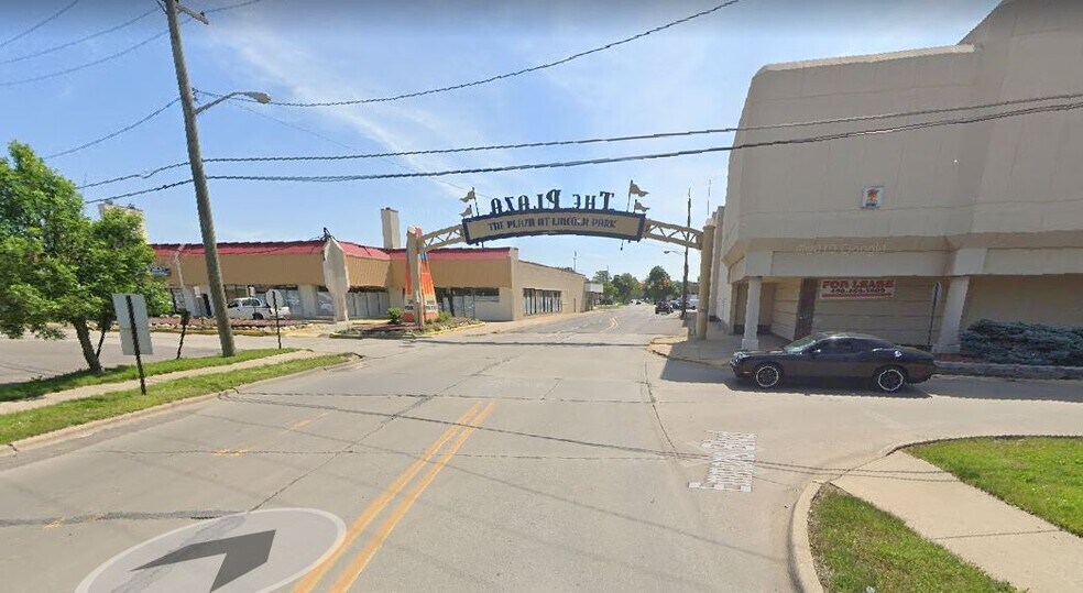 More Photos Of 3574-3760 Fort St, Lincoln Park Unknown For Lease