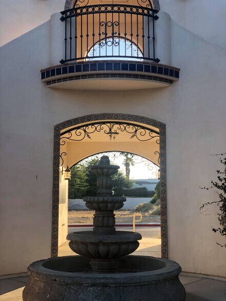 More Photos Of 51555 Desert Club Dr, La Quinta Office For Lease