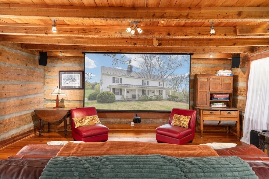 More Photos Of 315 Ganders Dr, Luray Hospitality For Sale