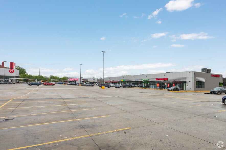 More Photos Of Hutchinson River Pky @ Wennerplace, Bronx Unknown For Lease