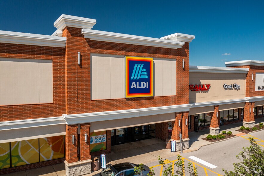 More Photos Of 12101-12153 Manchester Rd, Des Peres General Retail For Lease