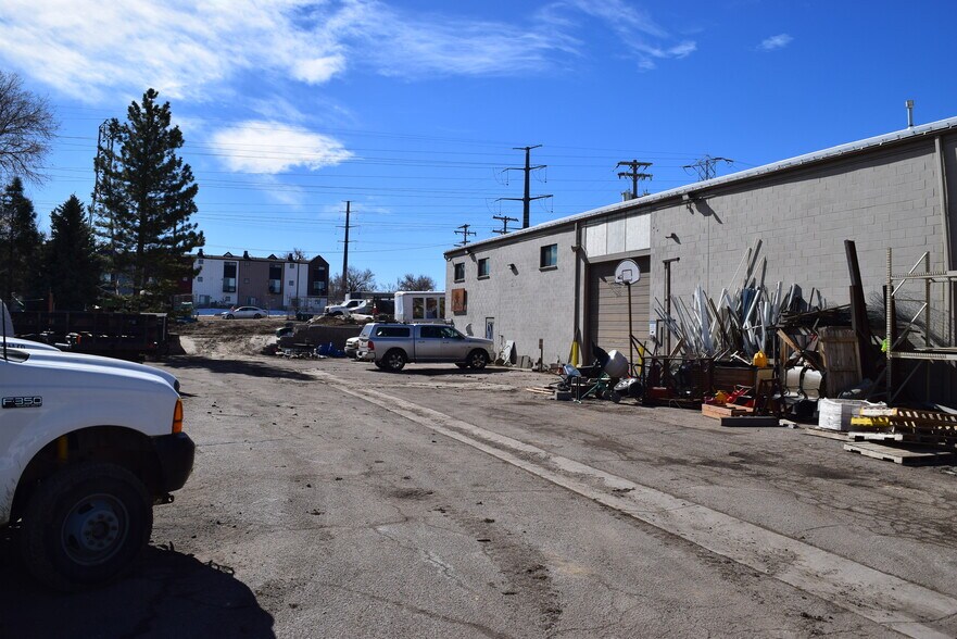 More Photos Of 1125 Depew Ct, Lakewood Unknown For Lease