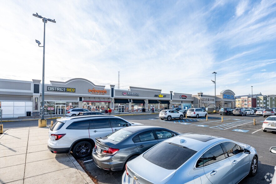 More Photos Of 1060 Brentwood Rd NE, Washington General Retail For Lease