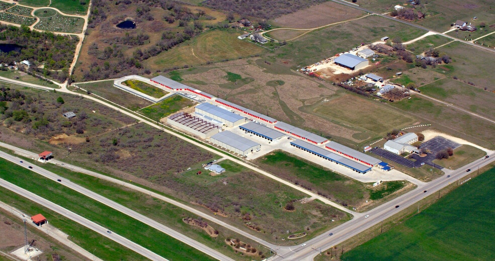 More Photos Of 3871 E University Ave, Georgetown Unknown For Lease