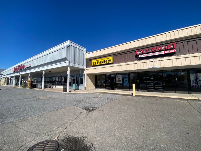 More Photos Of 11-35 Montauk Hwy, Blue Point Unknown For Lease