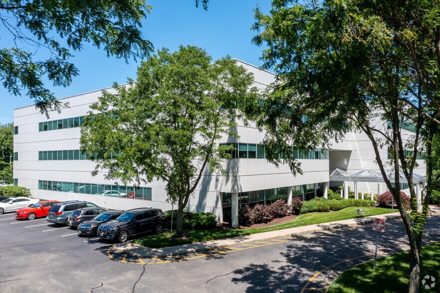 More Photos Of 261 James St, Morristown Medical For Sale