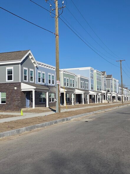 More Photos Of 450 S Park Ave, Buffalo Storefront Retail Residential For Lease