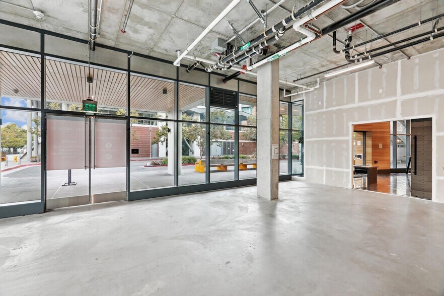 More Photos Of 40 Harrison St, Oakland Apartments For Lease