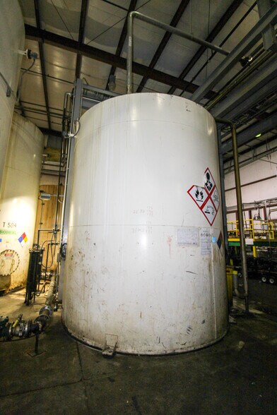 More Photos Of 5640 44th Ave S, Clinton Office For Sale