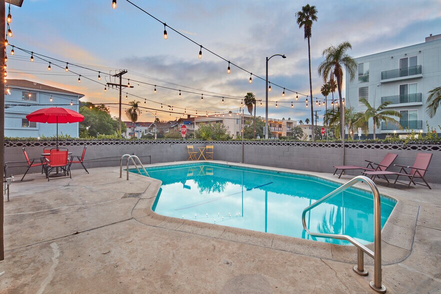 More Photos Of 204 N Manhattan Pl, Los Angeles Apartments For Sale