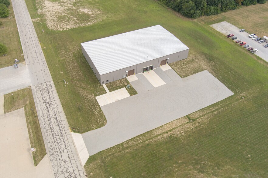 More Photos Of 1000 Tower Dr, Fort Loramie Industrial For Lease