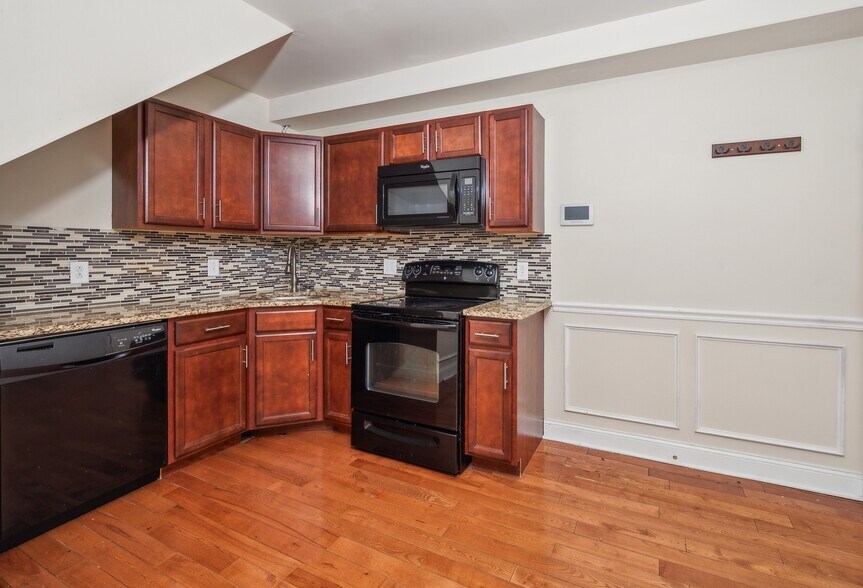 More Photos Of , Philadelphia Multifamily For Sale