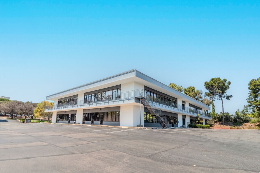 More Photos Of 161 Thunder Dr, Vista Medical For Lease