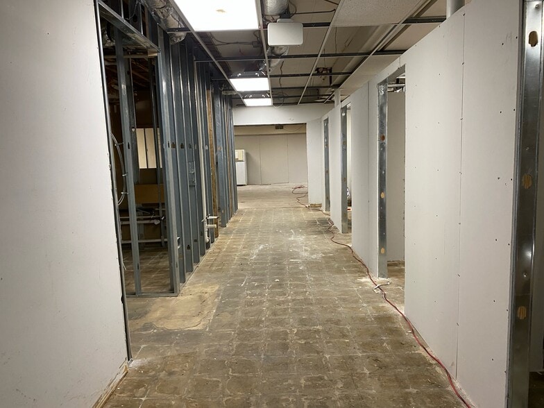 More Photos Of 7448 Springfield Ave, Sykesville Storefront For Lease