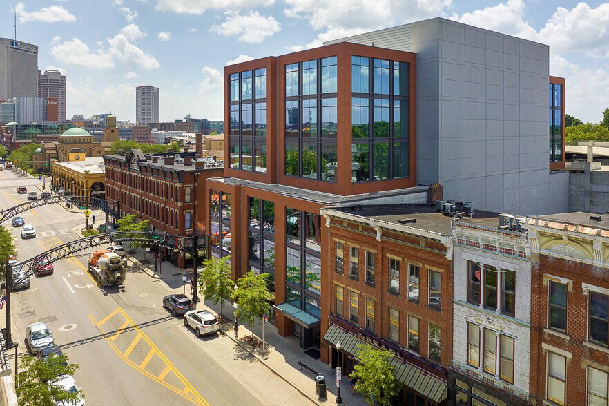 More Photos Of 629 N High St, Columbus Loft Creative Space For Lease