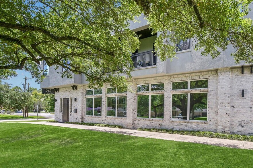 More Photos Of 316 Morningside Dr, Friendswood Loft Creative Space For Sale