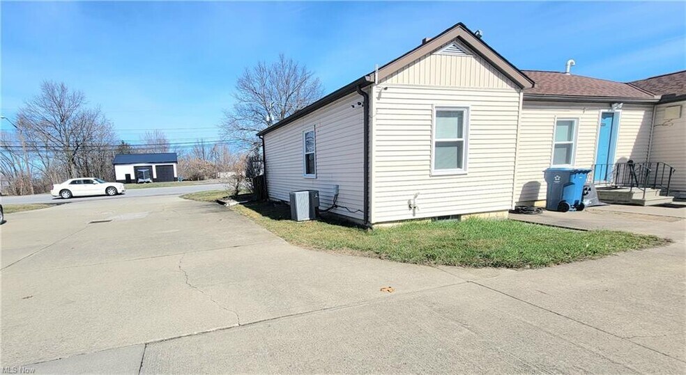 More Photos Of 3537 Liberty Ave, Vermilion Hotel For Sale