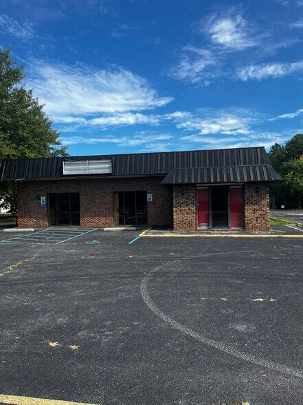 More Photos Of 4275 Camden Hwy, Dalzell Restaurant For Sale