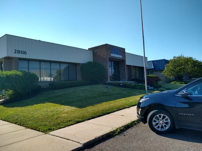 Primary Photo Of 28116 Orchard Lake Rd, Farmington Hills Office For Sale