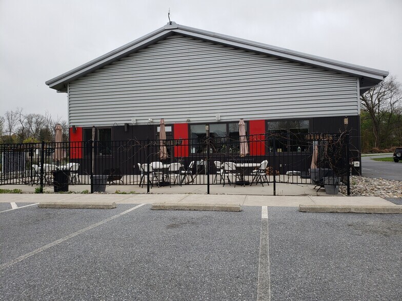 More Photos Of 50 Veterans Dr, Elizabethtown General Retail For Sale