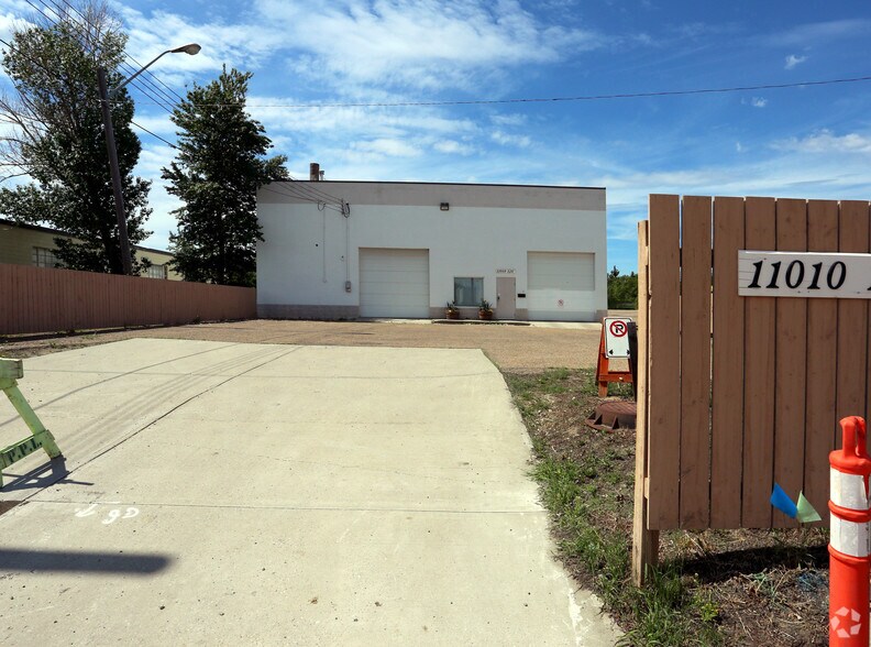More Photos Of 11010 111th Ave NW, Edmonton Warehouse For Lease