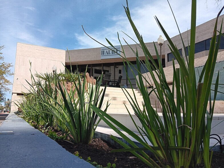 Primary Photo Of 2121 Market St, Galveston Coworking Space