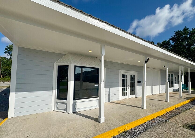 More Photos Of 331-335 Reese St, Bay Saint Louis Office For Sale