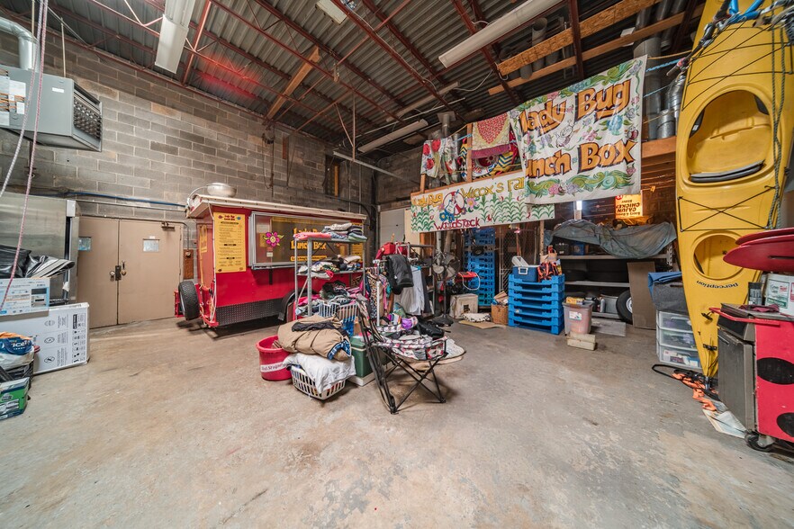More Photos Of 406-408 Kirkpatrick St, Syracuse Freestanding For Sale