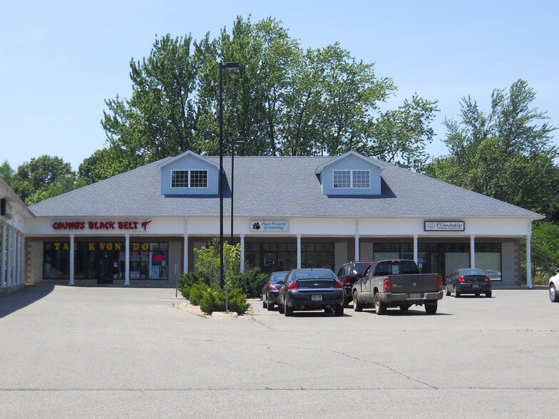 More Photos Of 6066-6084 S 12th St, Kalamazoo Storefront Retail Office For Lease