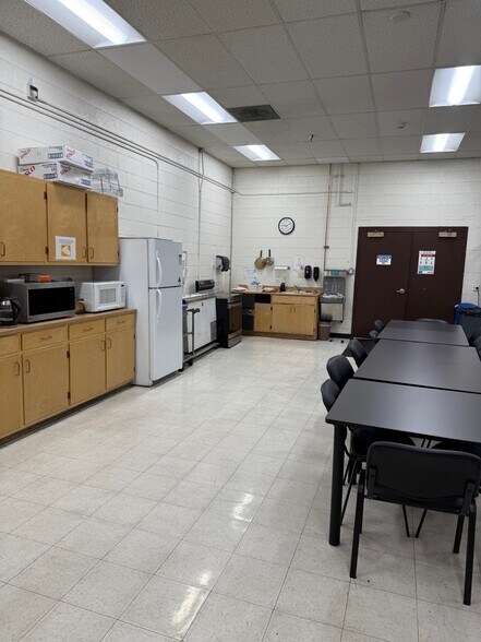 More Photos Of 2320 W 4th Ave, Denver Warehouse For Sale