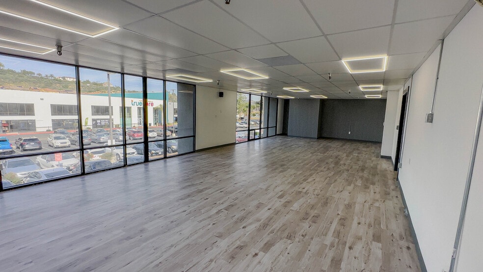 More Photos Of 340 Rancheros Dr, San Marcos Warehouse For Sale