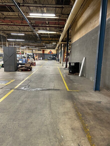 More Photos Of 2001 Market St, Ashland Manufacturing For Lease