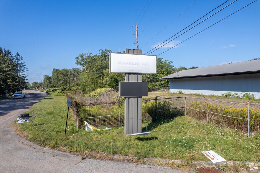 More Photos Of 166 Foster Ave, Freeland Warehouse For Lease