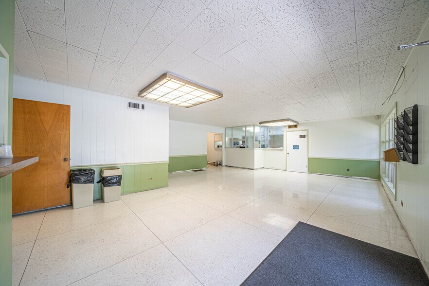 More Photos Of 3326-3328 E Southcross Blvd, San Antonio Medical For Sale