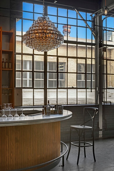 More Photos Of 1618-1620 Central Ave NE, Minneapolis Warehouse For Lease