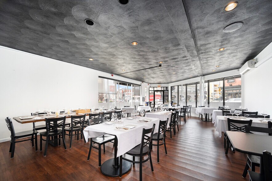 More Photos Of 262-266 Atwells Ave, Providence Storefront Retail Office For Lease