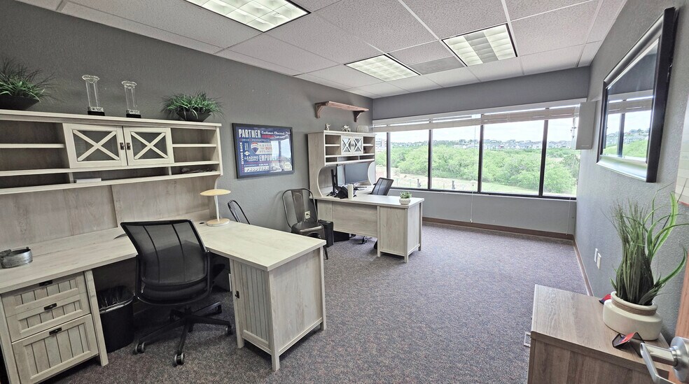 More Photos Of 12265 Oracle Blvd, Colorado Springs Coworking Space